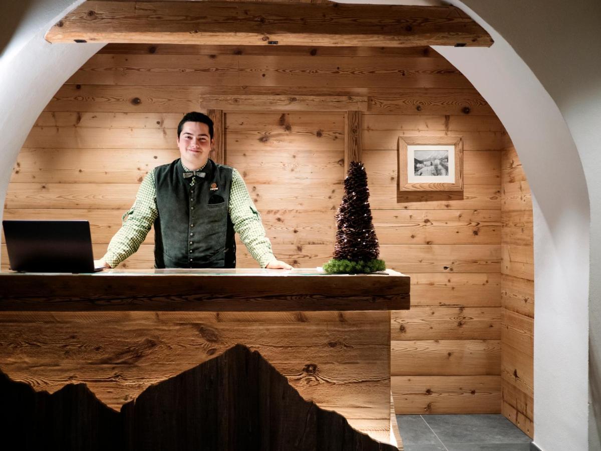 Fiori Dolomites Experience Hotel ซานวีโต ดิ กาโดเร ภายนอก รูปภาพ