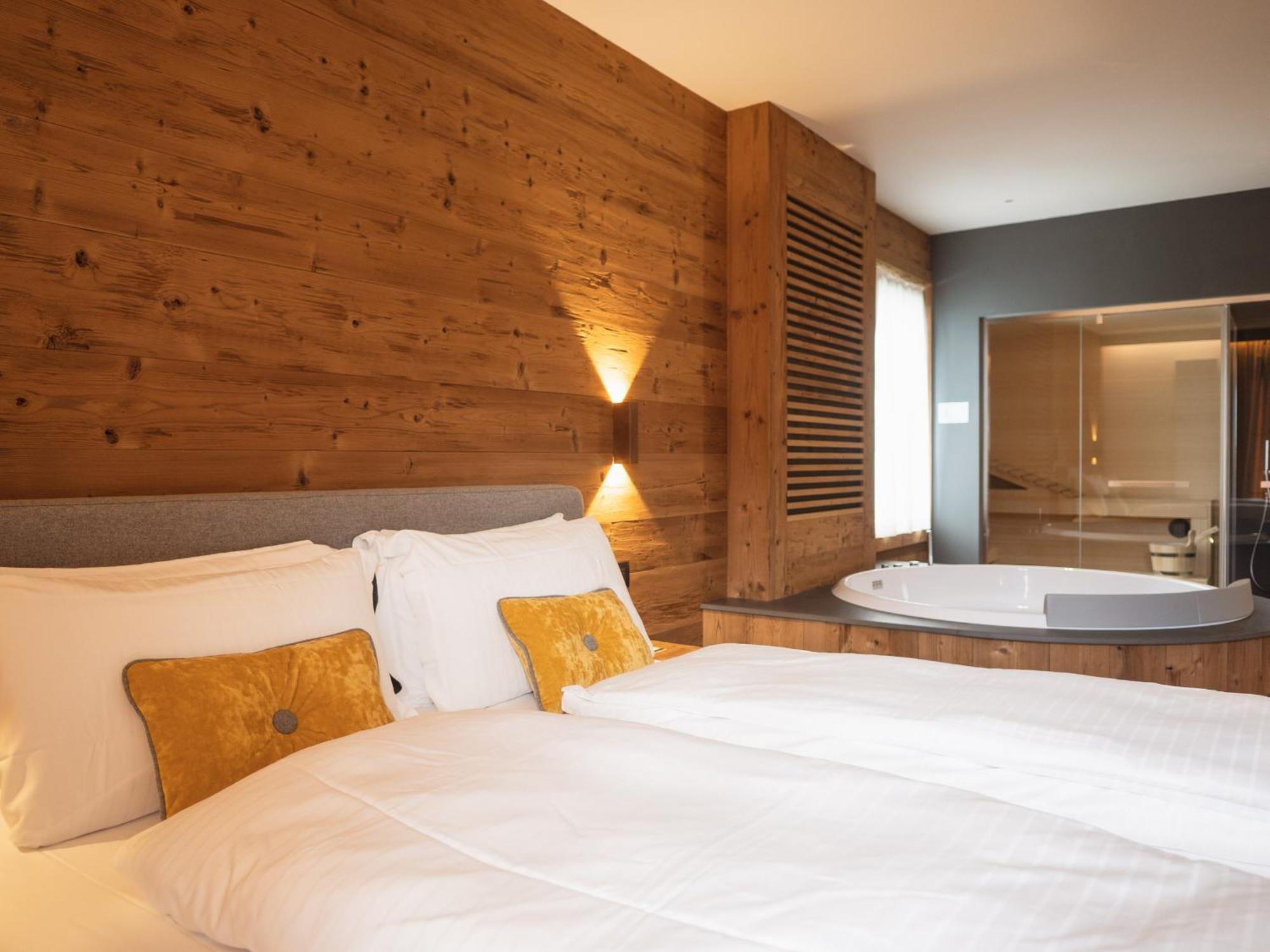 Fiori Dolomites Experience Hotel ซานวีโต ดิ กาโดเร ห้อง รูปภาพ
