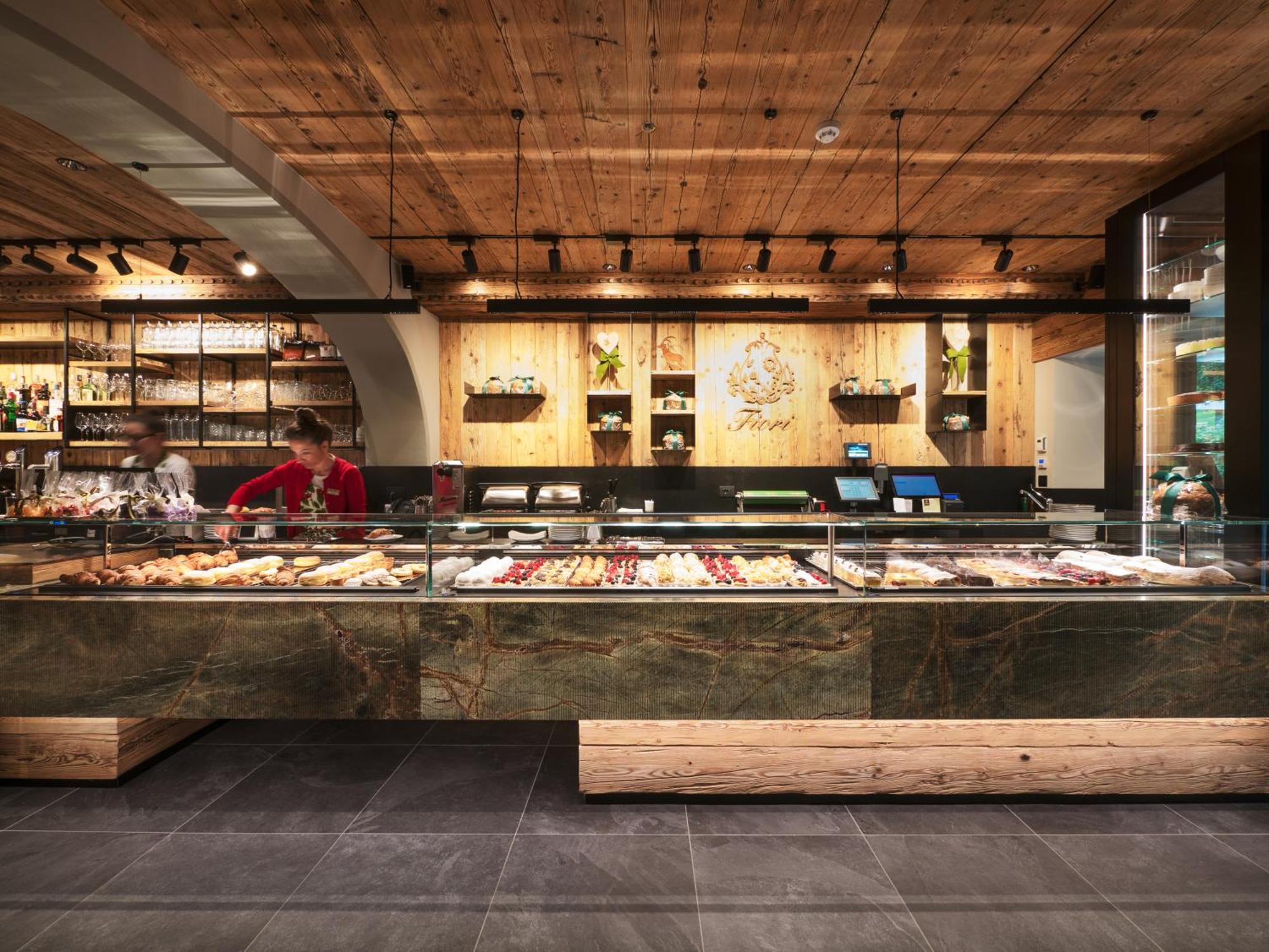 Fiori Dolomites Experience Hotel ซานวีโต ดิ กาโดเร ภายนอก รูปภาพ