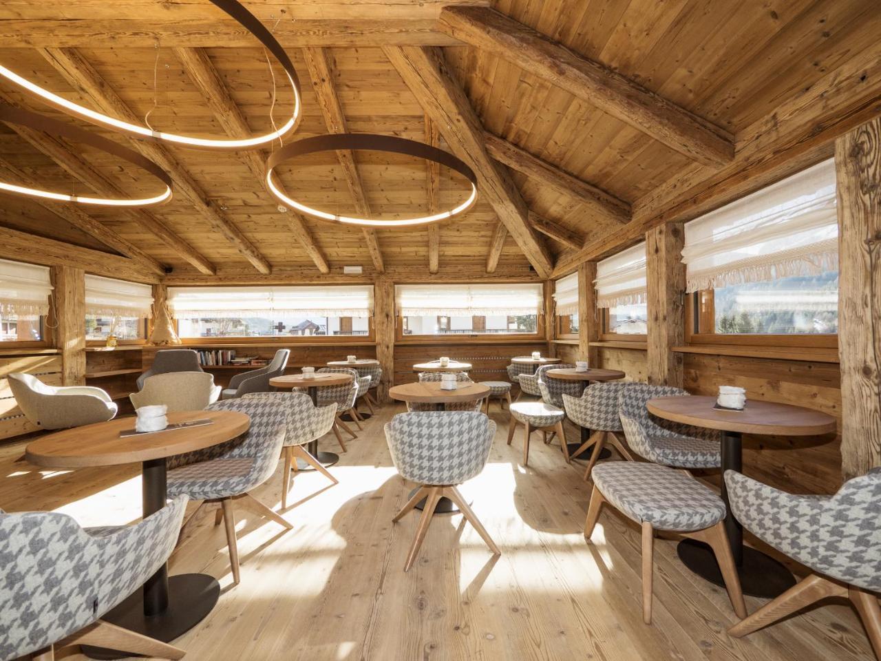 Fiori Dolomites Experience Hotel ซานวีโต ดิ กาโดเร ภายนอก รูปภาพ