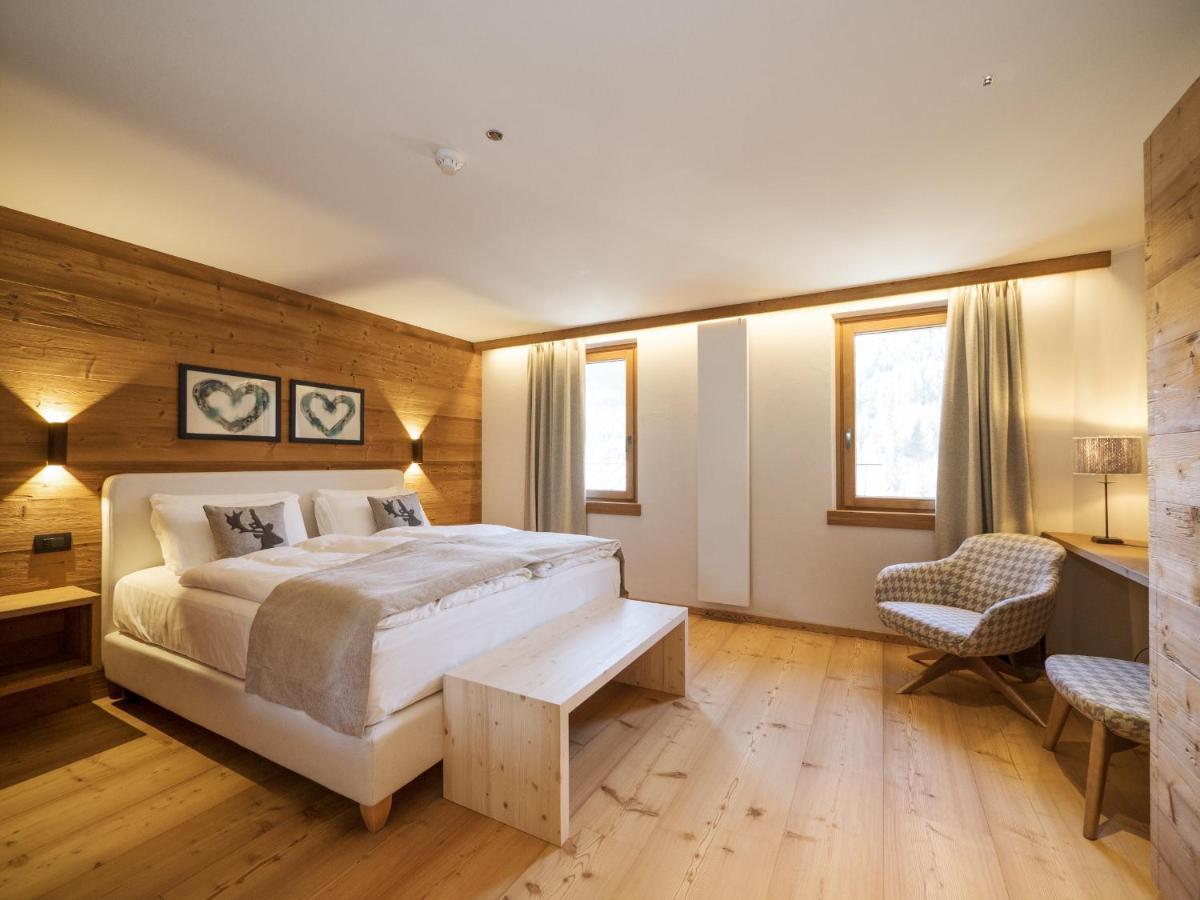 Fiori Dolomites Experience Hotel ซานวีโต ดิ กาโดเร ภายนอก รูปภาพ