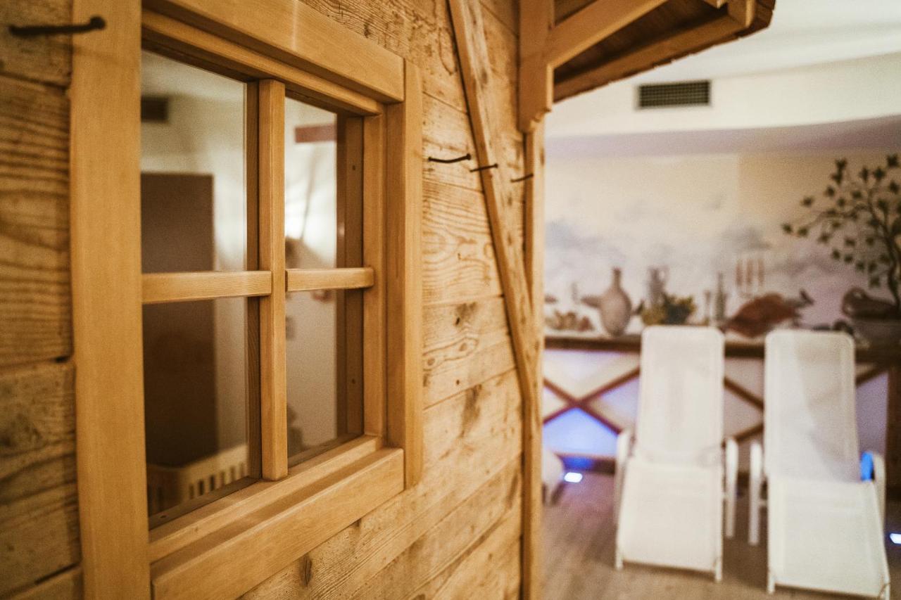Fiori Dolomites Experience Hotel ซานวีโต ดิ กาโดเร ภายนอก รูปภาพ